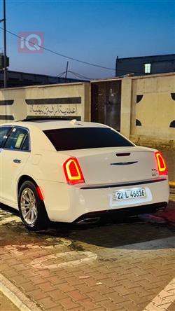 كرايسلر 300